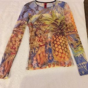 Just in Time sheer Hawaiian village top